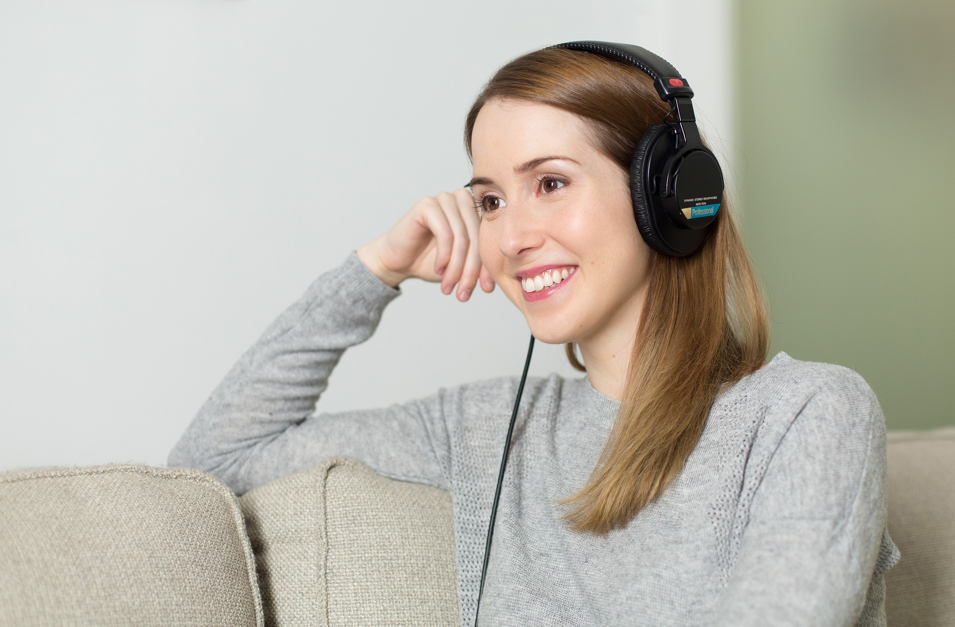 woman-headphones-music-girl-smile