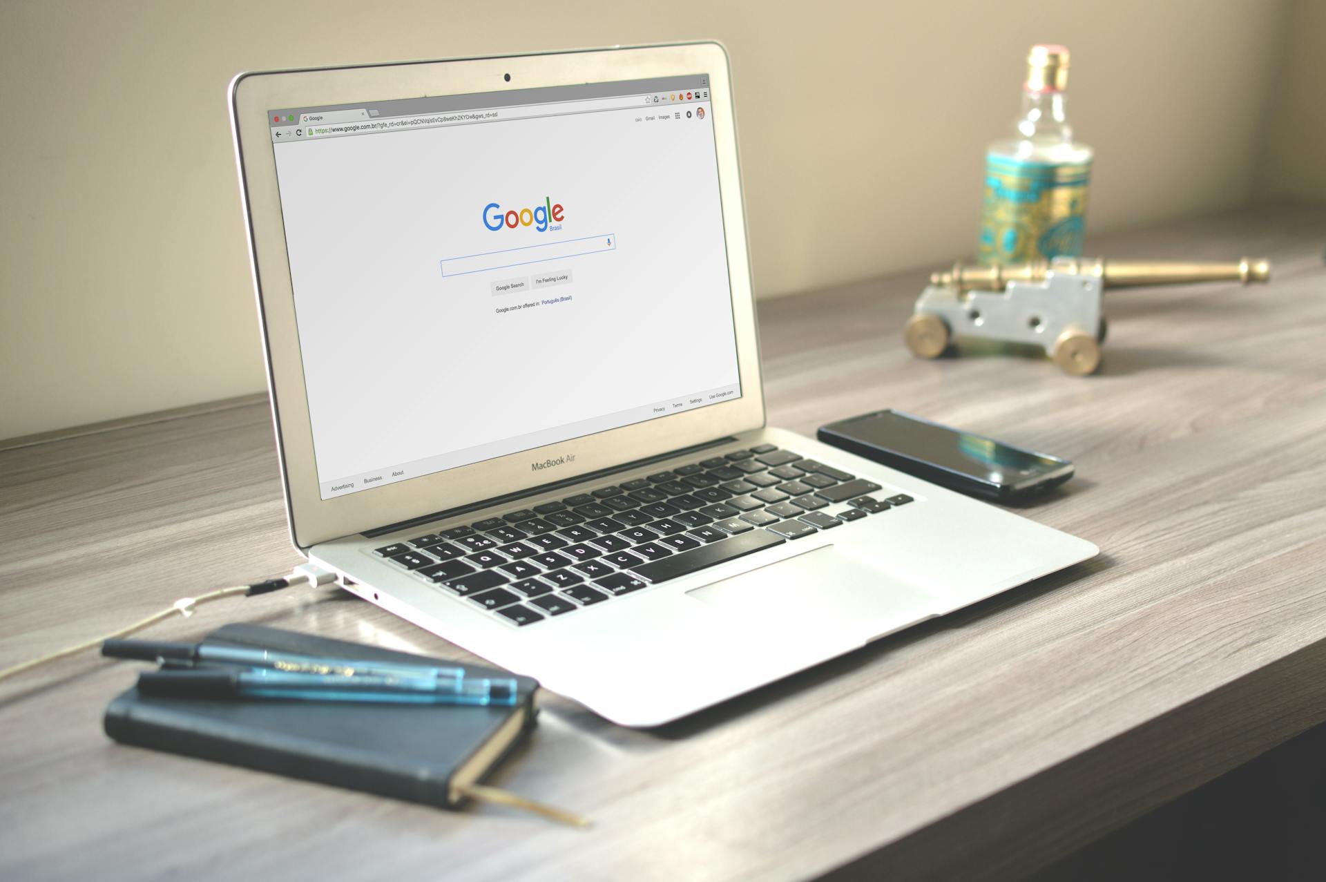 macbook-air-on-grey-wooden-table