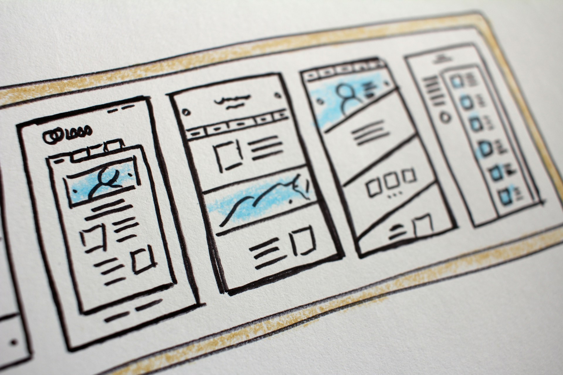 illustration-of-smartphone-application-screenshots